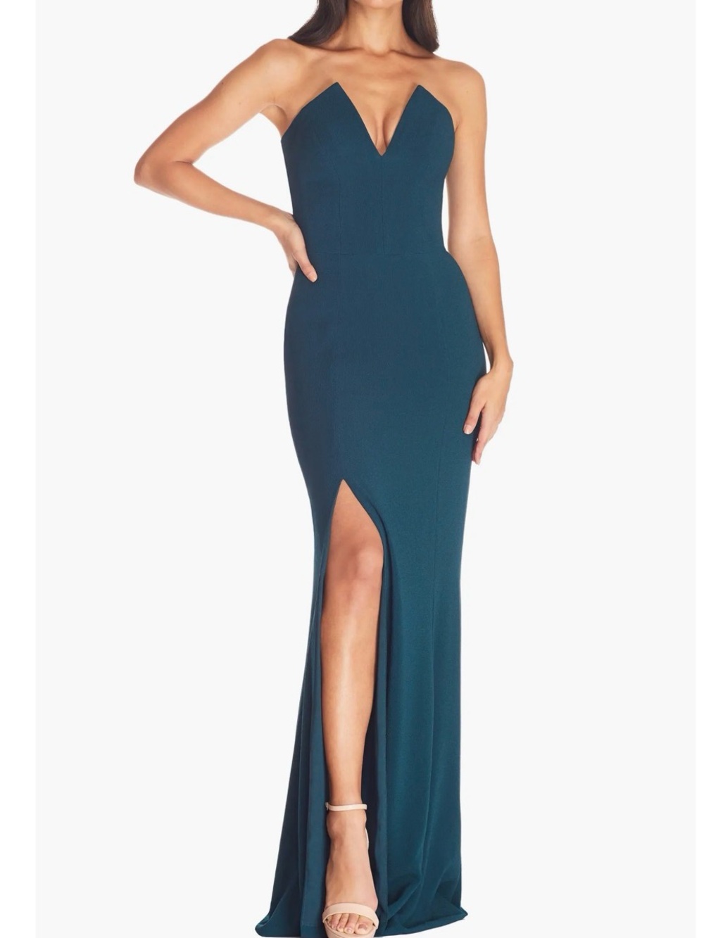 Fernanda Strapless Evening Gown 
Strapless Teal Column Gown with Front Slit